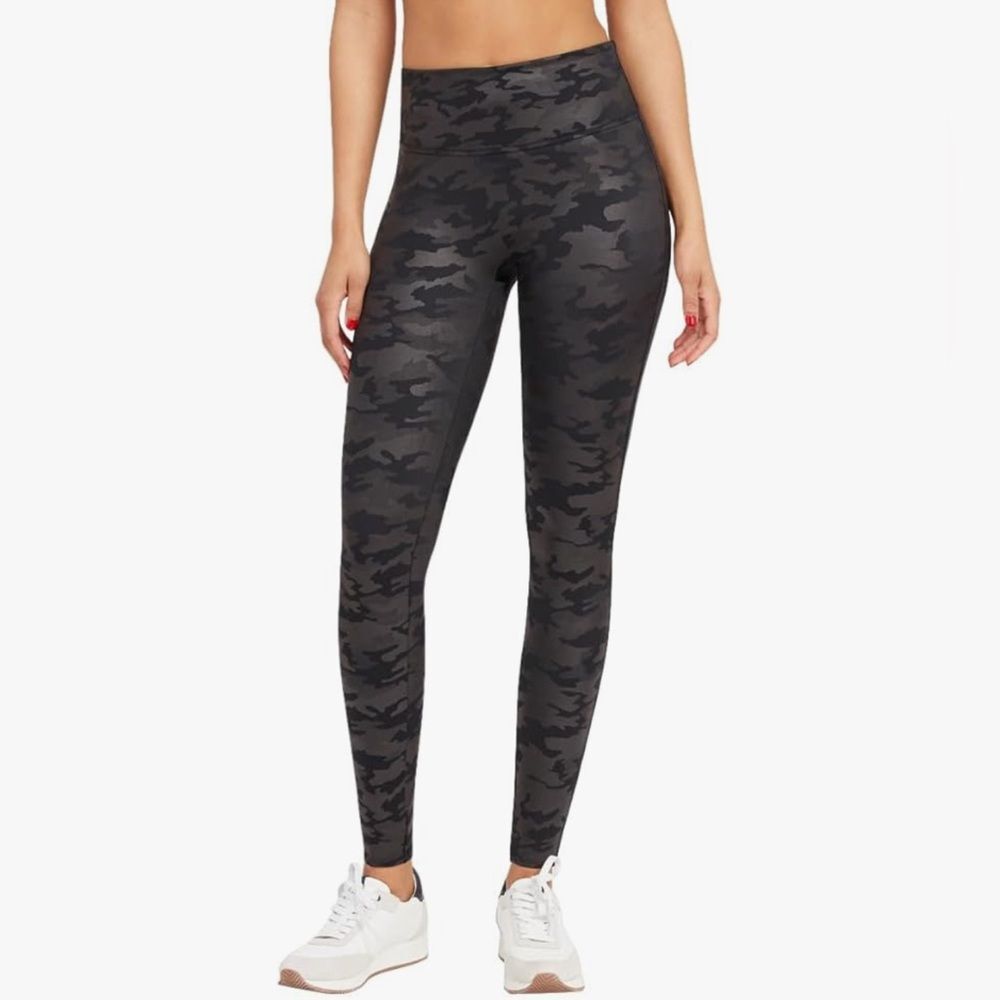 SPANX Faux Leather Matte Black Camo Sculpt Leggings Small
